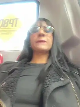 valentinabaez online show from February 26, 4:45 pm