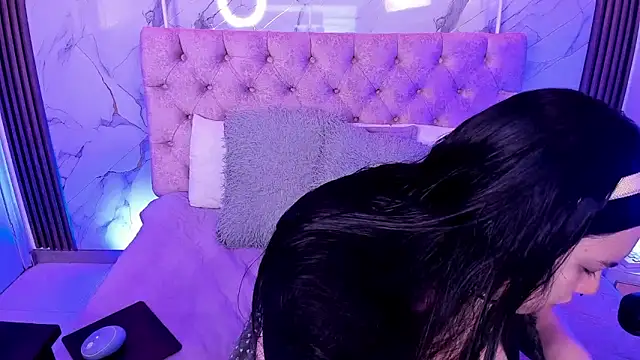 Abbyy Brooks online show from November 24, 11:32 am