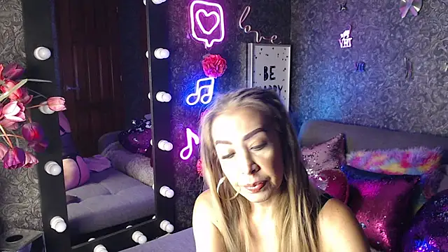 EvelinaGrey online show from December 11, 4:07 am