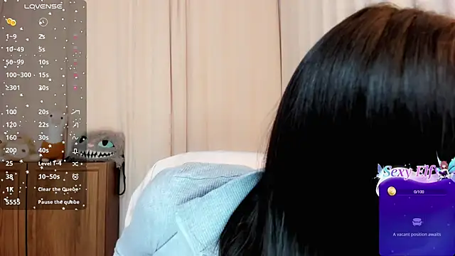 Snapshot of kali_ka_ chatting on December 9, 8:12 pm kali ka online show from December 9, 8:12 pm