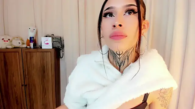 Snapshot of kali_ka_ chatting on December 11, 7:57 pm kali ka online show from December 11, 7:57 pm