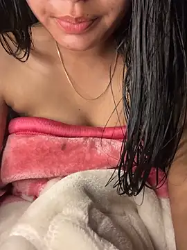 Snapshot of Sexy-Varsha chatting on December 21, 5:51 pm Sexy-Varsha online show from December 21, 5:51 pm