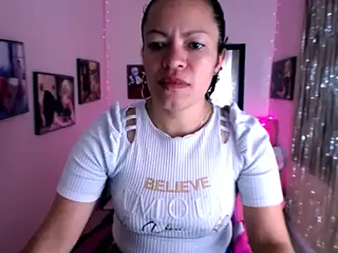 Cristal w online show from December 7, 1:51 pm