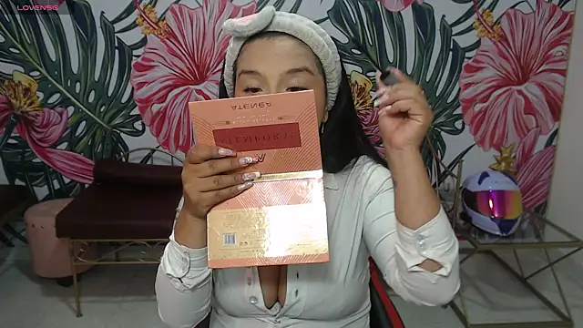 Small naughty  online show from April 8, 1:11 pm