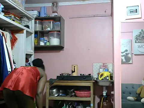 slender-qwene online show from March 4, 8:31 am