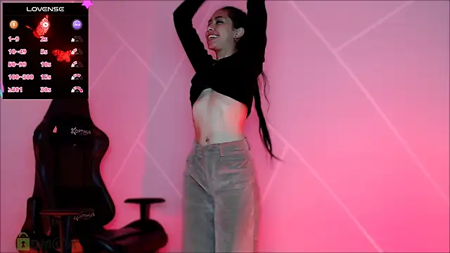 lilylouisee online show from March 5, 1:39 pm