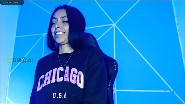 lilylouisee online show from October 16, 10:00 pm