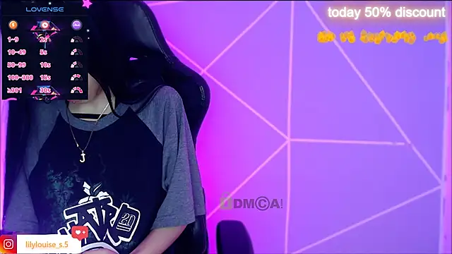 lilylouisee online show from October 29, 12:29 pm