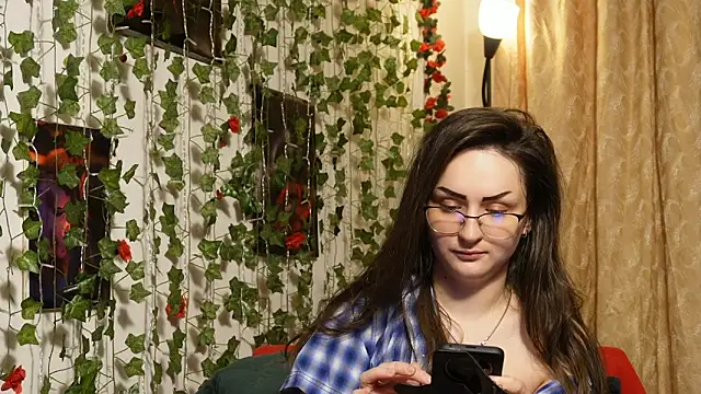 Snapshot of NaughtYHomemadE chatting on February 6, 9:34 am NaughtYHomemadE online show from February 6, 9:34 am