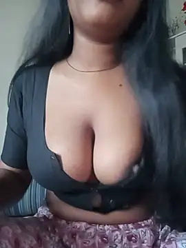 Snapshot of Anusri- chatting on July 4, 11:44 pm Anusri- online show from July 4, 11:44 pm
