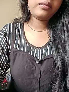 Snapshot of Anusri- chatting on July 6, 10:12 am Anusri- online show from July 6, 10:12 am