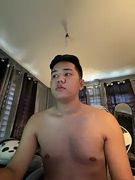 Snapshot of xgregor07 chatting on April 28, 7:35 am xgregor07 online show from April 28, 7:35 am