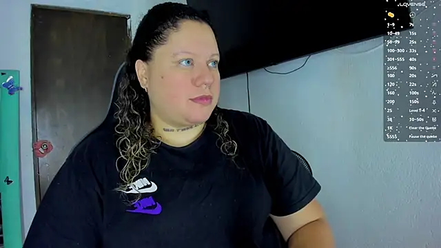 Snapshot of mariana_maze chatting on December 14, 3:51 am mariana maze online show from December 14, 3:51 am
