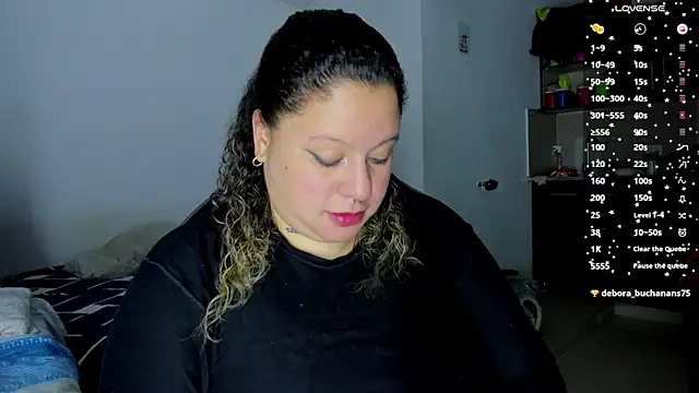 Snapshot of mariana_maze chatting on December 19, 6:23 am mariana maze online show from December 19, 6:23 am