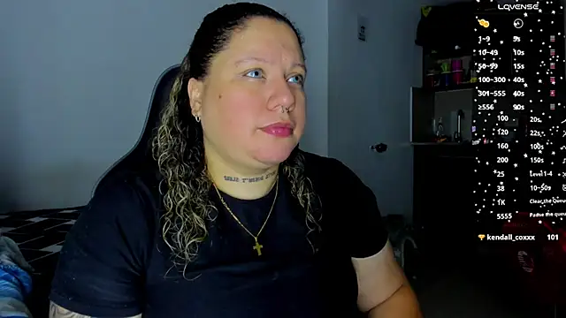 Snapshot of mariana_maze chatting on December 21, 7:13 am mariana maze online show from December 21, 7:13 am