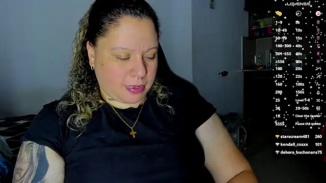 Snapshot of mariana_maze chatting on December 21, 10:17 am mariana maze online show from December 21, 10:17 am
