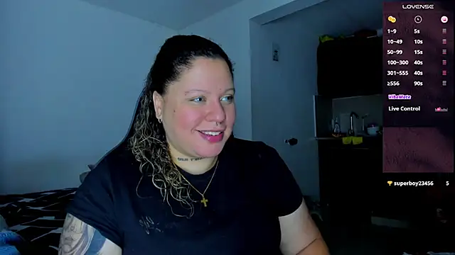 Snapshot of mariana_maze chatting on December 28, 5:33 am mariana maze online show from December 28, 5:33 am