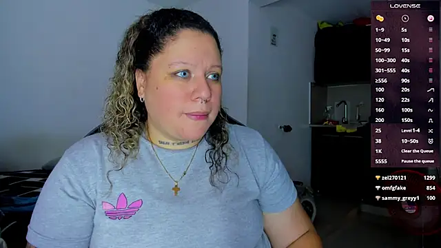 Snapshot of mariana_maze chatting on December 29, 3:57 pm mariana maze online show from December 29, 3:57 pm