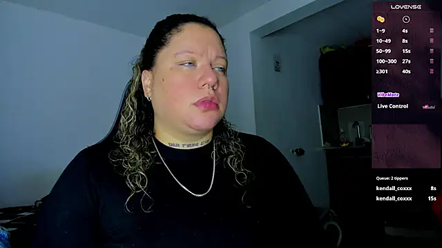 Snapshot of mariana_maze chatting on January 4, 8:28 am mariana maze online show from January 4, 8:28 am