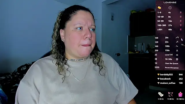 Snapshot of mariana_maze chatting on January 9, 4:19 am mariana maze online show from January 9, 4:19 am