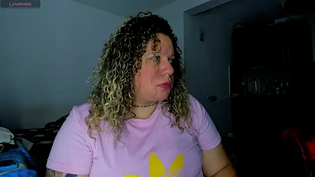 Snapshot of mariana_maze chatting on January 11, 4:16 am mariana maze online show from January 11, 4:16 am