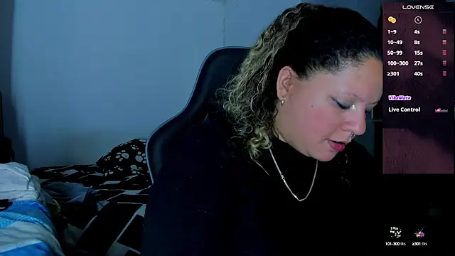 Snapshot of mariana_maze chatting on January 22, 2:59 am mariana maze online show from January 22, 2:59 am