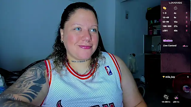 Snapshot of mariana_maze chatting on January 25, 5:07 am mariana maze online show from January 25, 5:07 am