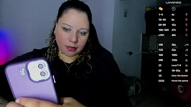 Snapshot of mariana_maze chatting on March 1, 8:31 pm mariana maze online show from March 1, 8:31 pm