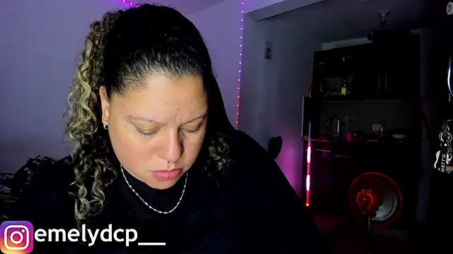 Snapshot of mariana_maze chatting on October 5, 7:17 am mariana maze online show from October 5, 7:17 am