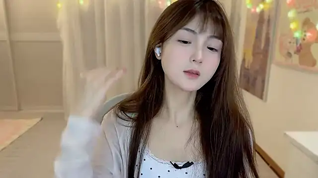 SHUIshui  online show from February 17, 2:15 pm