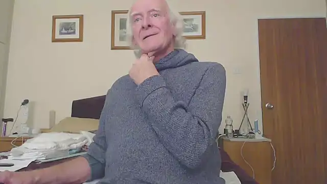 WaverlyKernow online show from February 26, 4:03 pm