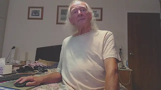 WaverlyKernow online show from September 10, 3:01 pm