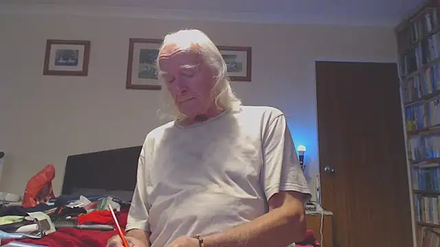 WaverlyKernow online show from October 8, 12:58 pm