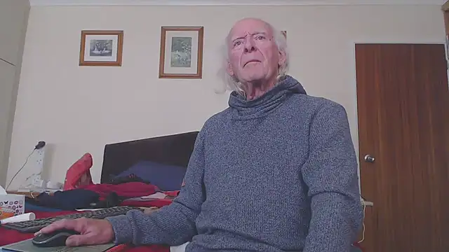 WaverlyKernow online show from October 12, 12:59 pm