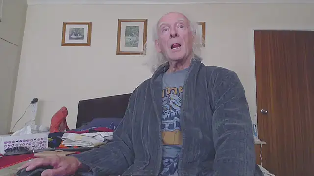 WaverlyKernow online show from October 17, 2:19 pm