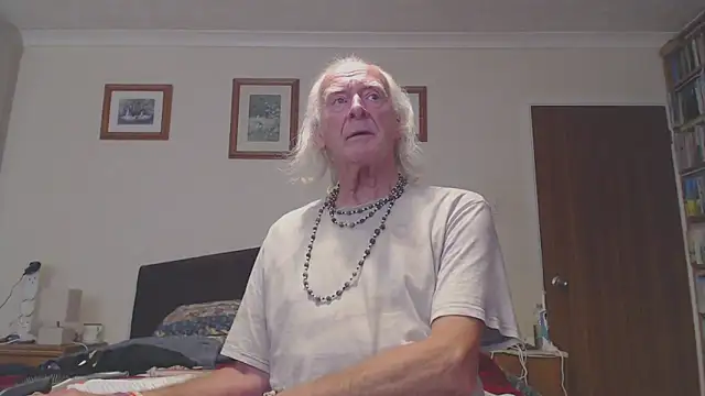 WaverlyKernow online show from October 25, 9:39 am