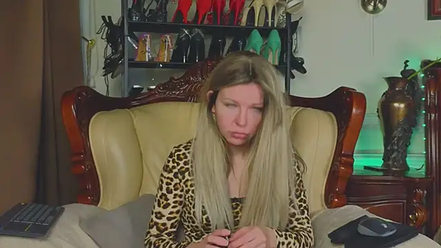 Real Tini online show from March 29, 6:13 am