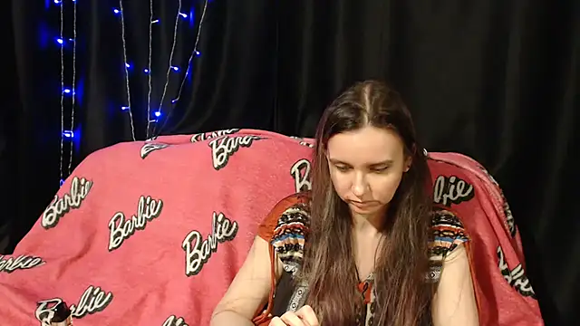 Snapshot of Milana69 chatting on December 22, 6:27 pm Milana69 online show from December 22, 6:27 pm