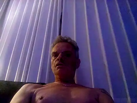 Snapshot of Nick69mann chatting on June 14, 1:03 am Nick69mann online show from June 14, 1:03 am