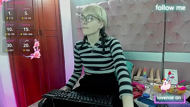 neeko princes online show from December 22, 12:02 pm