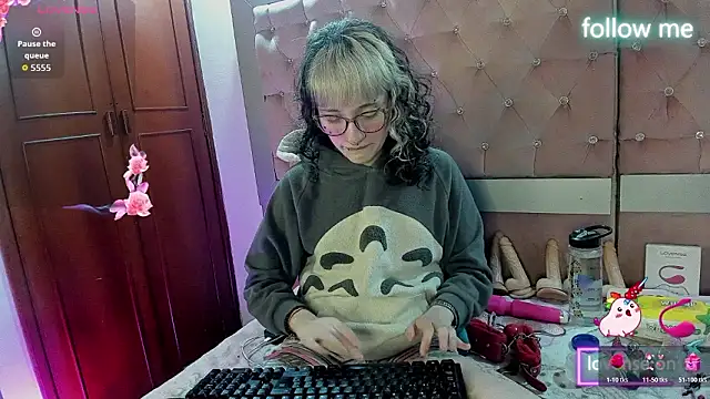 neeko princes online show from February 12, 12:11 pm