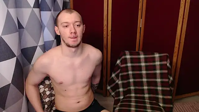 Emma and Tyller online show from December 4, 7:50 am