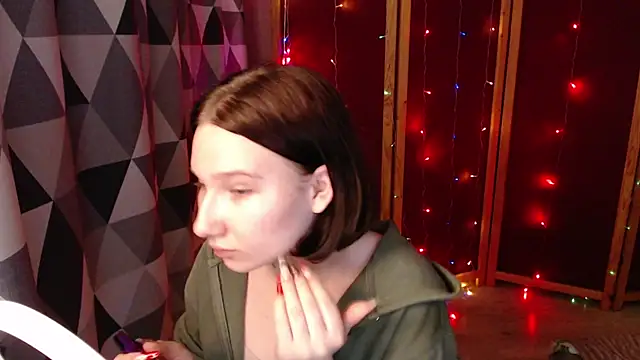 Emma and Tyller online show from December 11, 1:39 pm