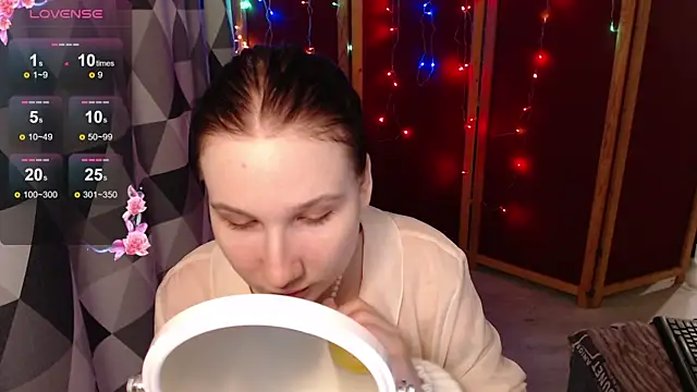 Emma and Tyller online show from December 24, 12:00 pm