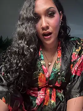 Lickplayofficial online show from April 8, 10:10 pm