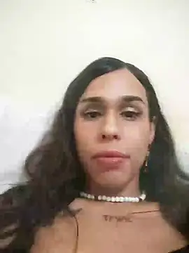 Snapshot of pretty_ariiel chatting on July 6, 5:48 am pretty ariiel online show from July 6, 5:48 am
