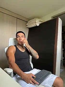 sendfer online show from December 17, 7:20 pm