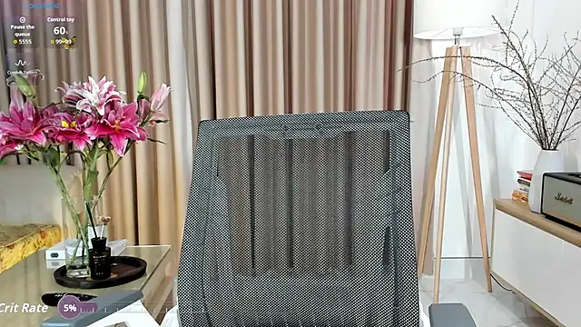  Joliie  online show from February 24, 7:39 am