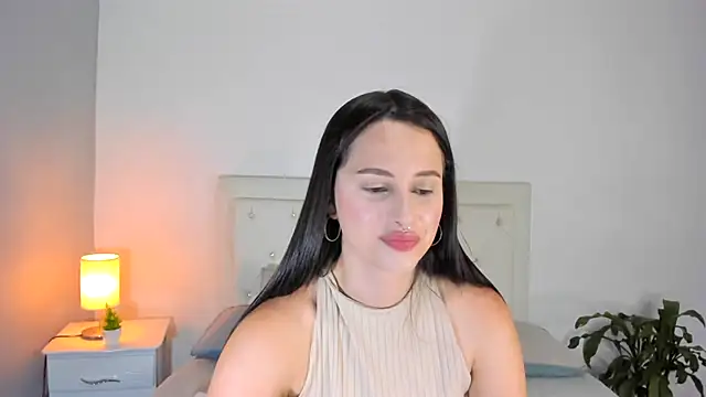 MELISSA ALVAREZ online show from November 8, 9:20 am