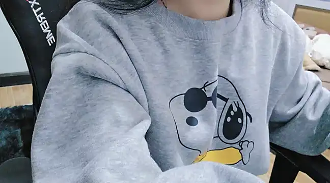 Snapshot of Kemmy_babe20 chatting on February 24, 11:10 am Kemmy babe20 online show from February 24, 11:10 am